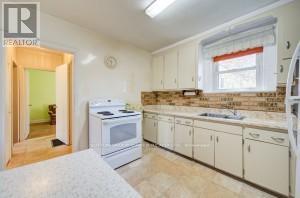 31 Melody Road S, Toronto, Ontario  M9M 1C9 - Photo 10 - W13101466