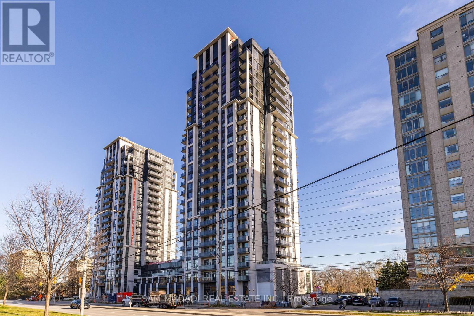2003 - 202 Burnhamthorpe Road E, Mississauga, Ontario  L5A 0B2 - Photo 1 - W13101538