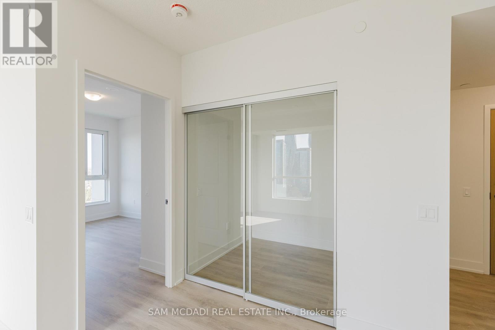 2003 - 202 Burnhamthorpe Road E, Mississauga, Ontario  L5A 0B2 - Photo 16 - W13101538
