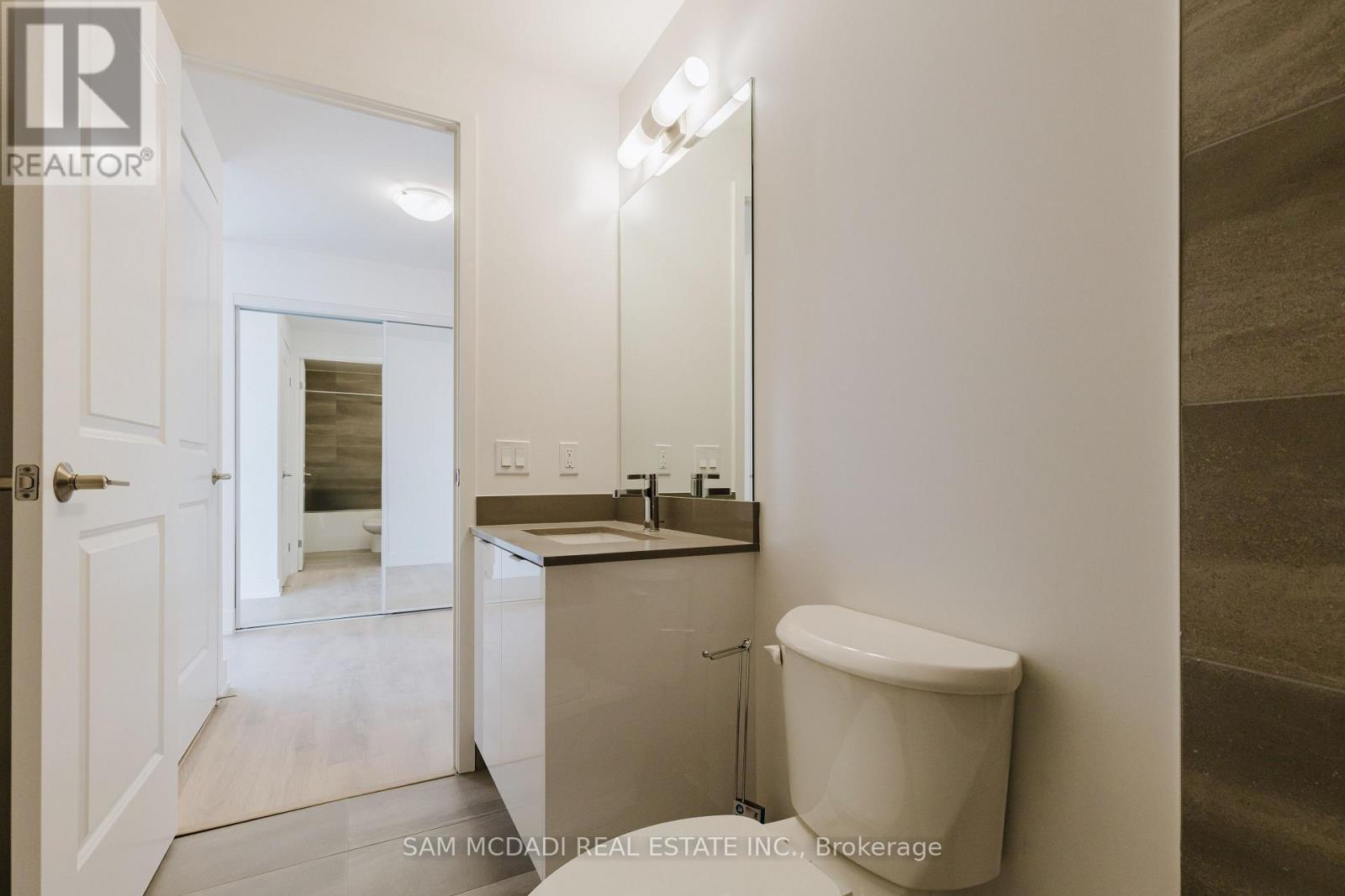 2003 - 202 Burnhamthorpe Road E, Mississauga, Ontario  L5A 0B2 - Photo 19 - W13101538
