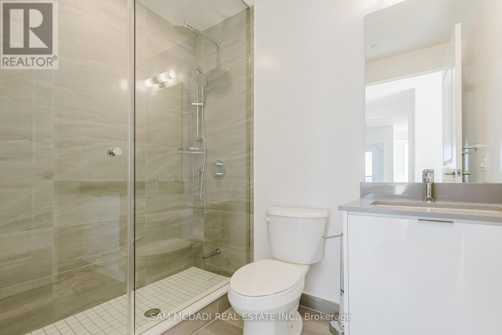 2003 - 202 Burnhamthorpe Road E, Mississauga, Ontario  L5A 0B2 - Photo 4 - W13101538
