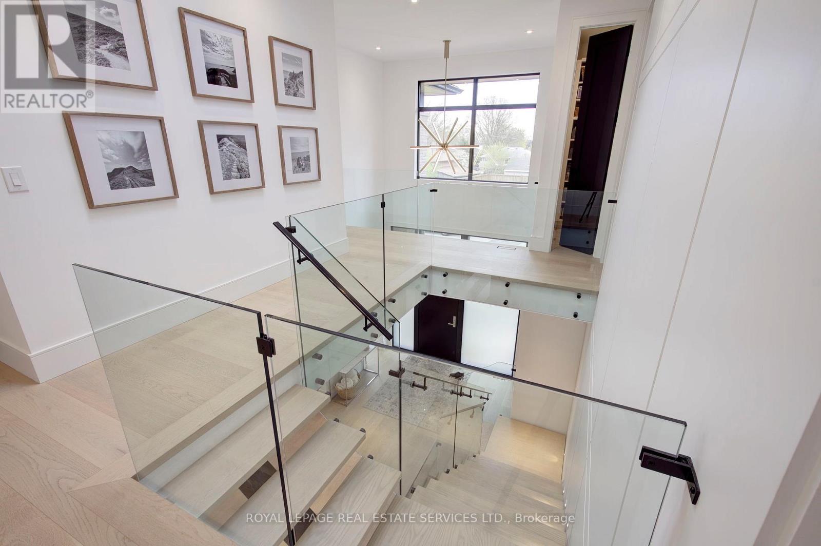 1403 Wren Avenue, Oakville, Ontario  L6L 2V7 - Photo 19 - W13101592