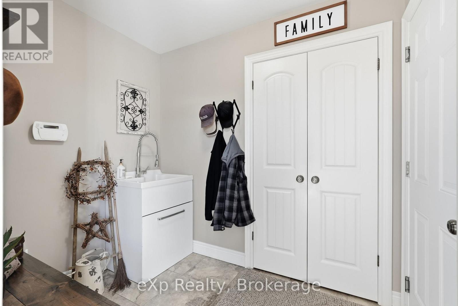 185 Ruby's Crescent, Wellington North, Ontario  N0G 2L2 - Photo 7 - X12832390