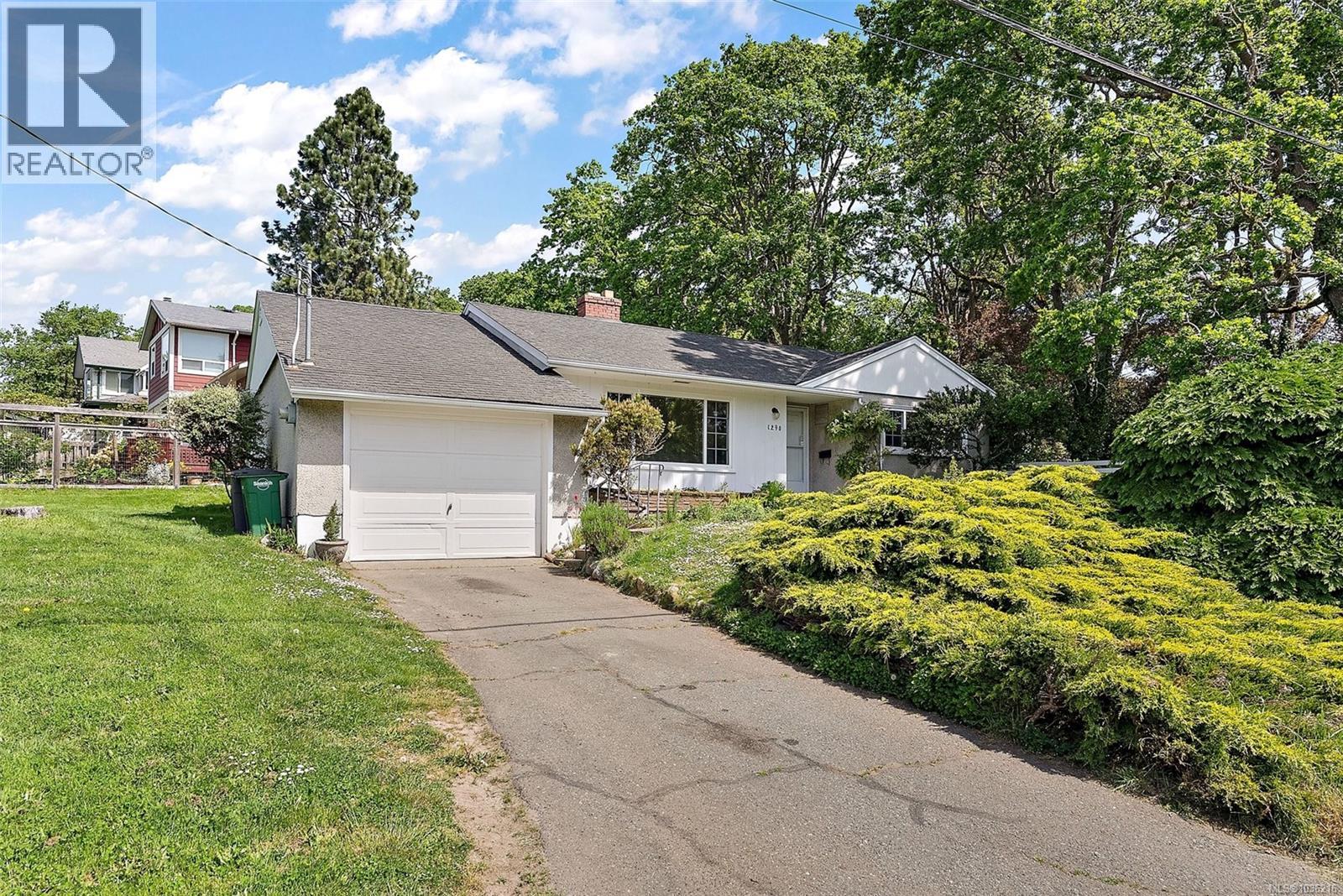 1290 Derby Rd, Saanich, British Columbia
