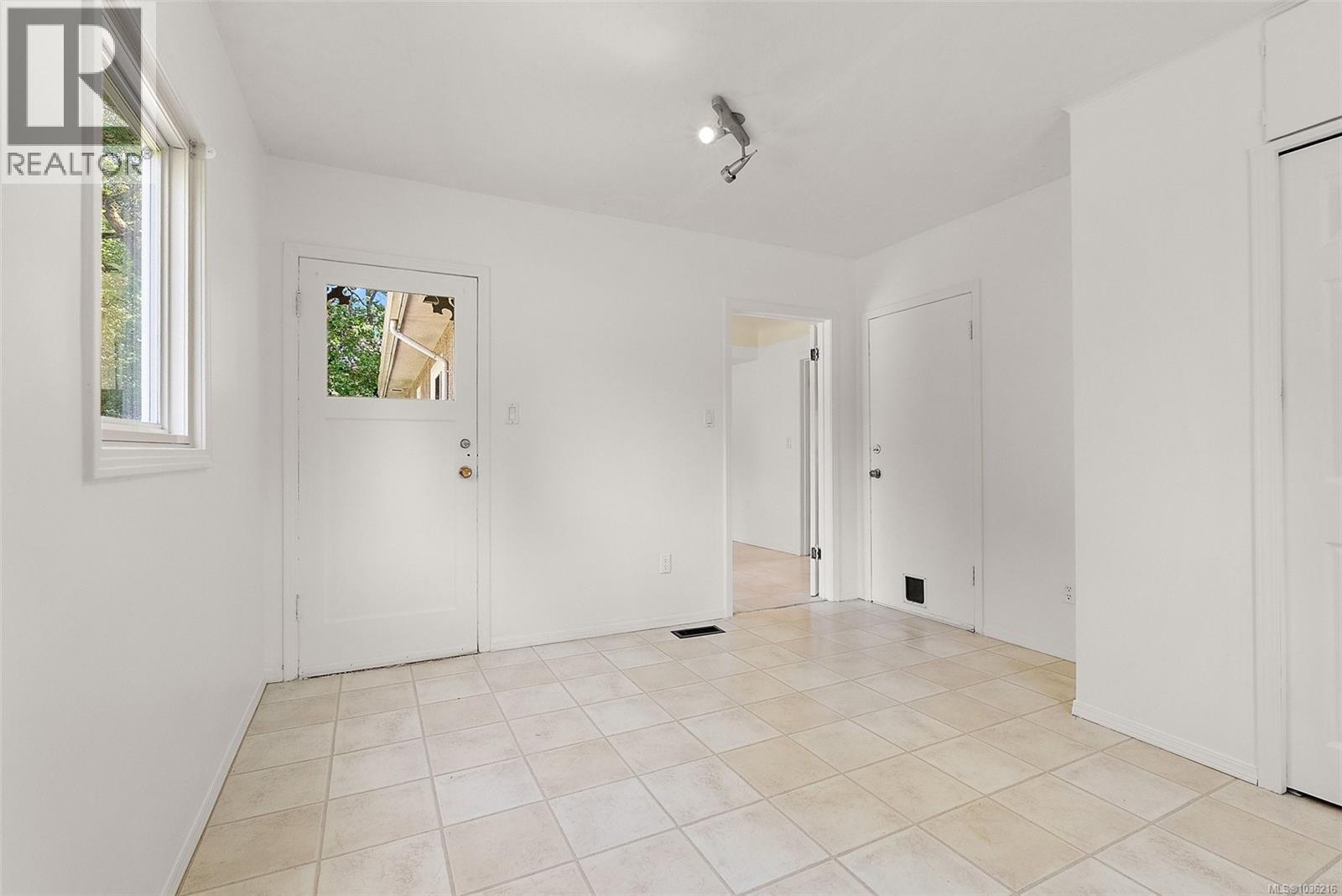 1290 Derby Rd, Saanich, British Columbia  V8P 1S8 - Photo 23 - 1036216
