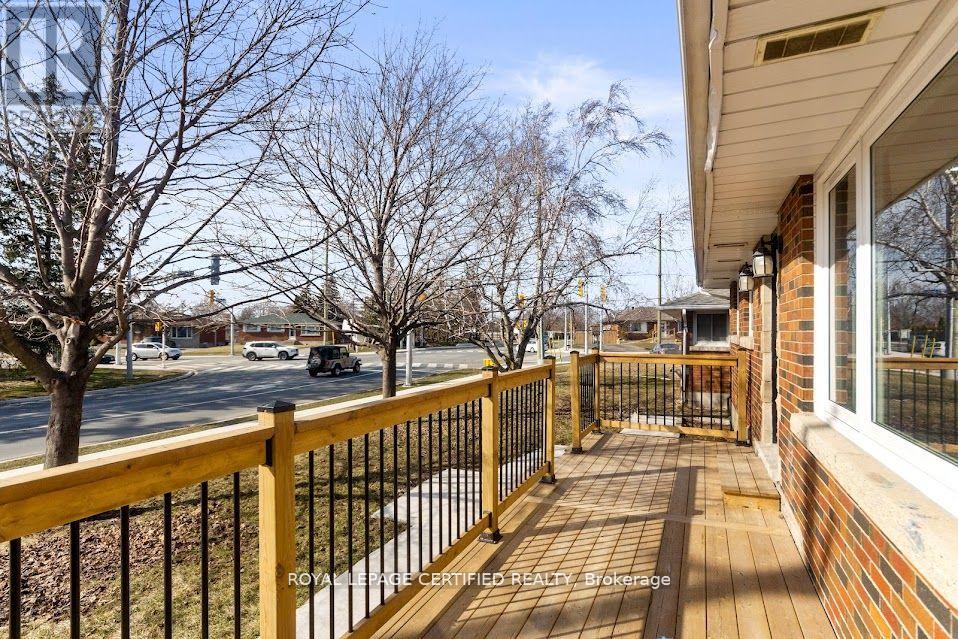38 Collier Road, Thorold, Ontario  L2V 2X3 - Photo 3 - X13101300