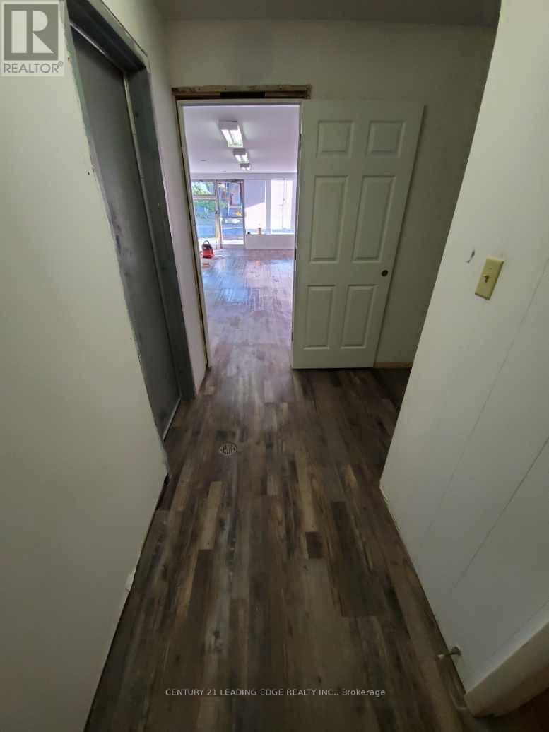 Main Floor - 302 Davis Street, Sarnia, Ontario  N7T 1B7 - Photo 3 - X13101468
