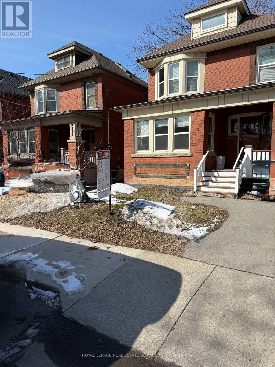 Upper - 38 North Oval, Hamilton, Ontario  L8S 3Y6 - Photo 1 - X13101482