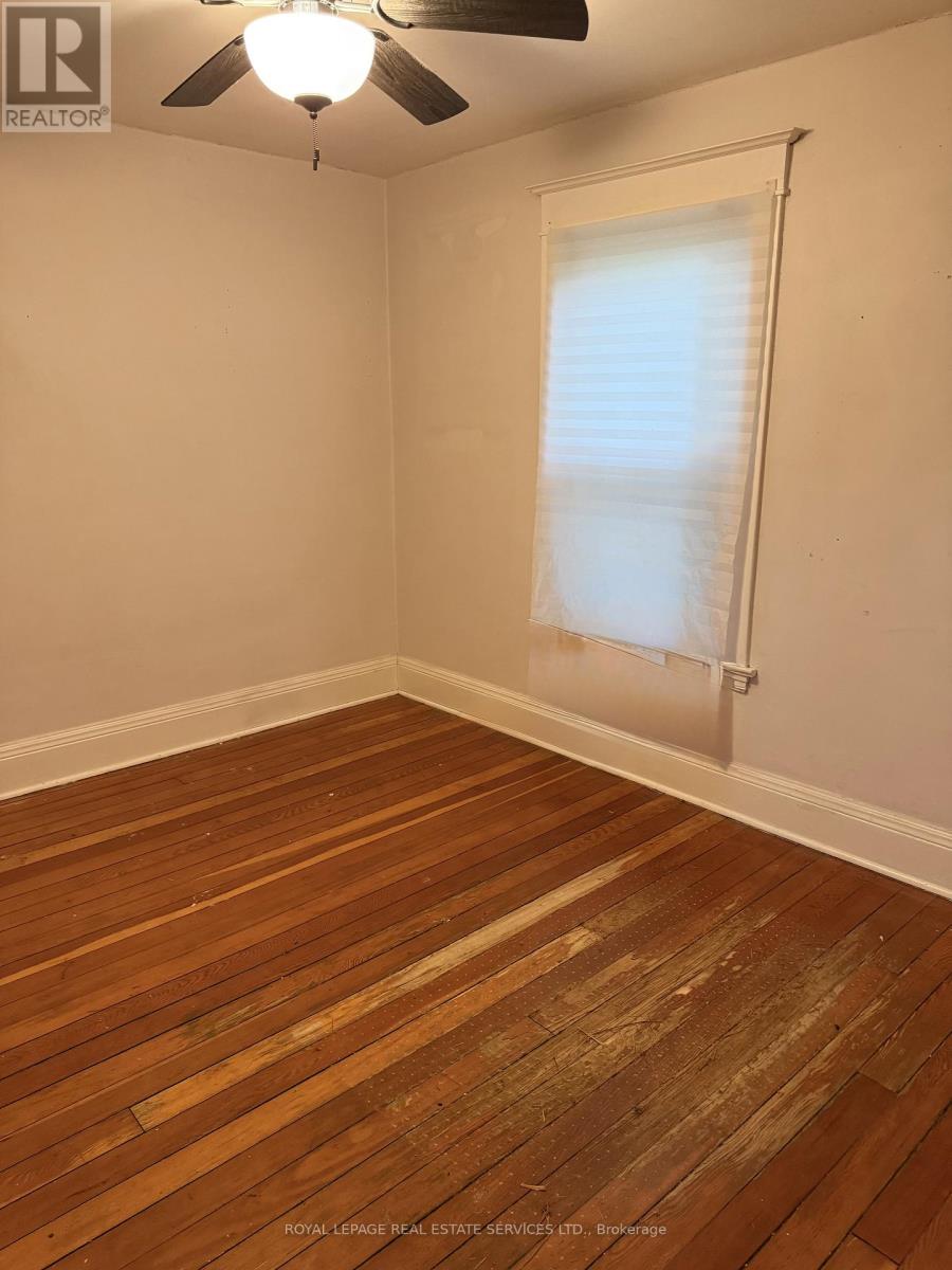 Upper - 38 North Oval, Hamilton, Ontario  L8S 3Y6 - Photo 11 - X13101482