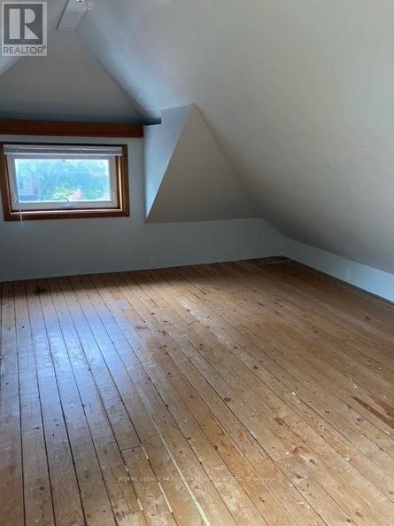 Upper - 38 North Oval, Hamilton, Ontario  L8S 3Y6 - Photo 16 - X13101482