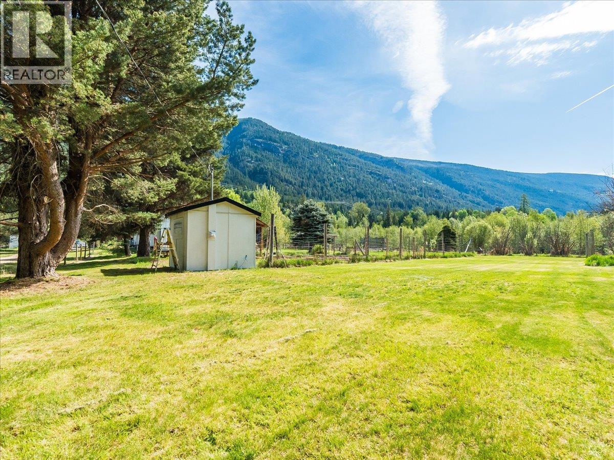 3018 6 Highway, Slocan Park, British Columbia  V0G 2E0 - Photo 19 - 10386255