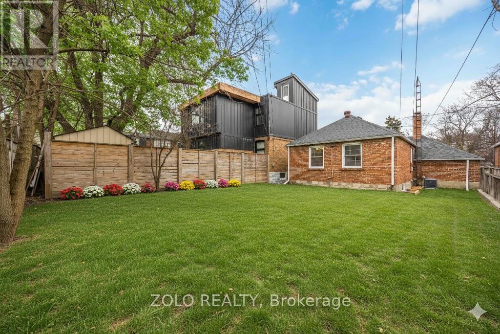 461 O'connor Drive, Toronto, Ontario  M4J 2W8 - Photo 19 - E13073042