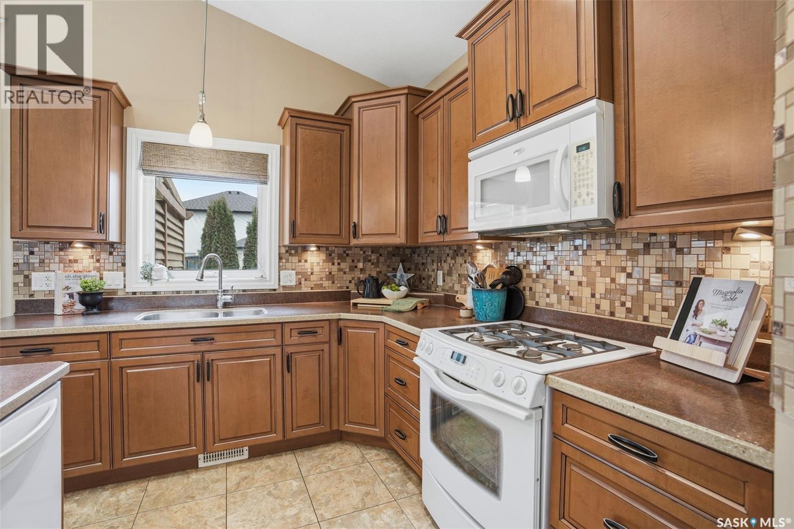 139 Pulles Crescent, Saskatoon, Saskatchewan  S7R 0B4 - Photo 8 - SK035326