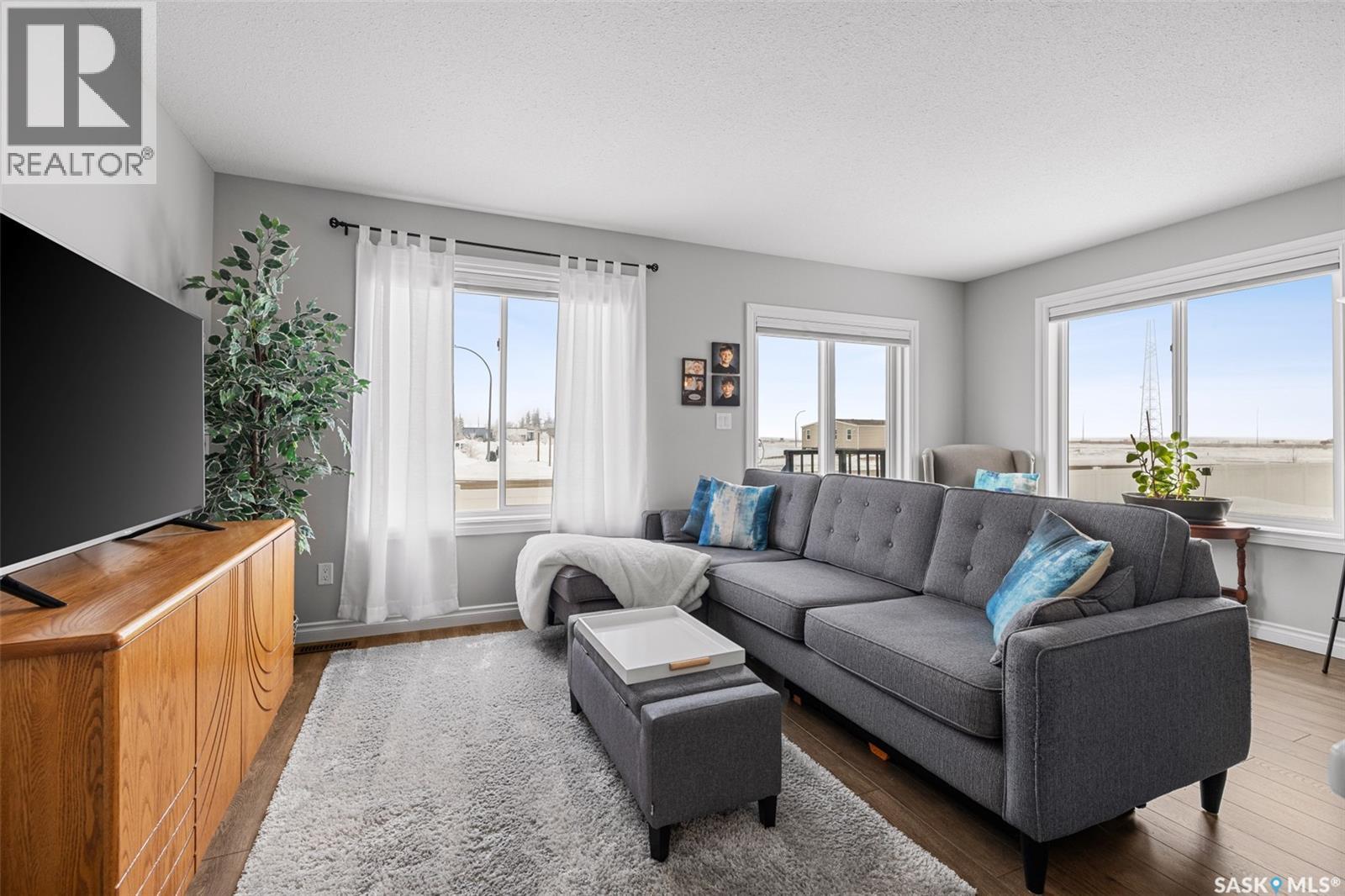 145 Plains Circle, Pilot Butte, Saskatchewan  S0G 0H5 - Photo 11 - SK035199