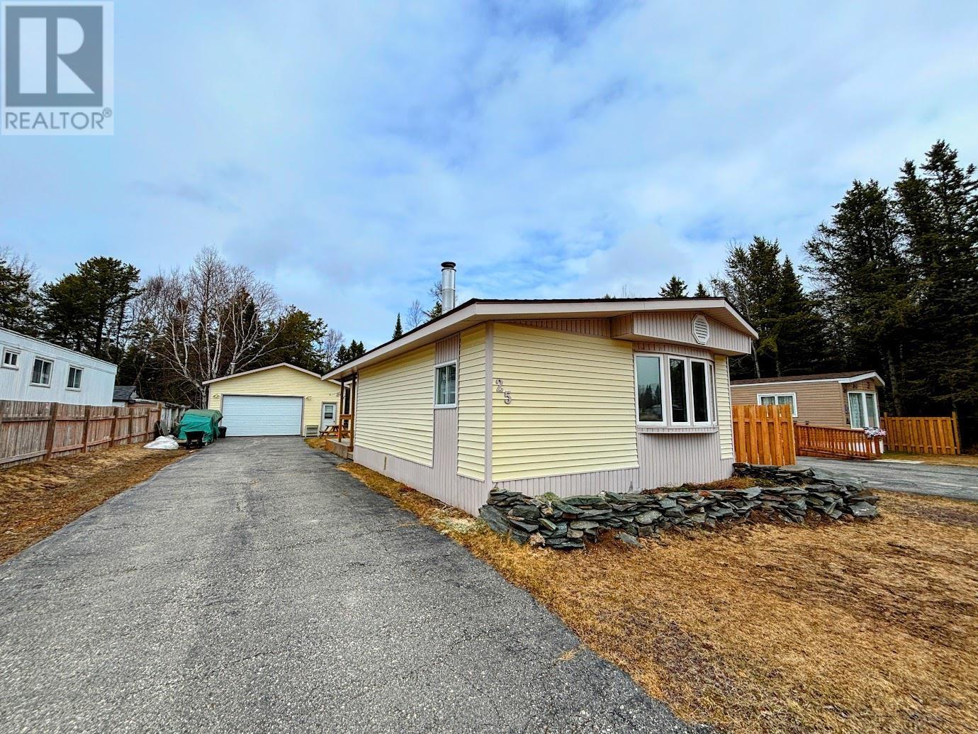 25 Coveney St, Marathon, Ontario  P0T 2E0 - Photo 1 - TB2600956