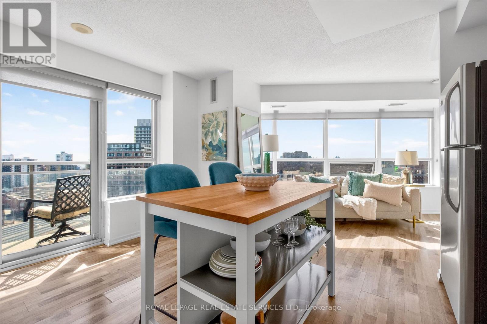 1318 - 38 JOE SHUSTER WAY, Toronto, Ontario