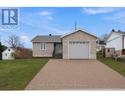 27 IVY AVENUE, Renfrew, Ontario