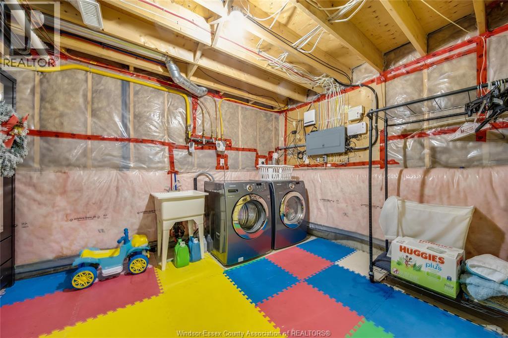 1032 Frederica Avenue, Windsor, Ontario  N8P 1V7 - Photo 37 - 26010043
