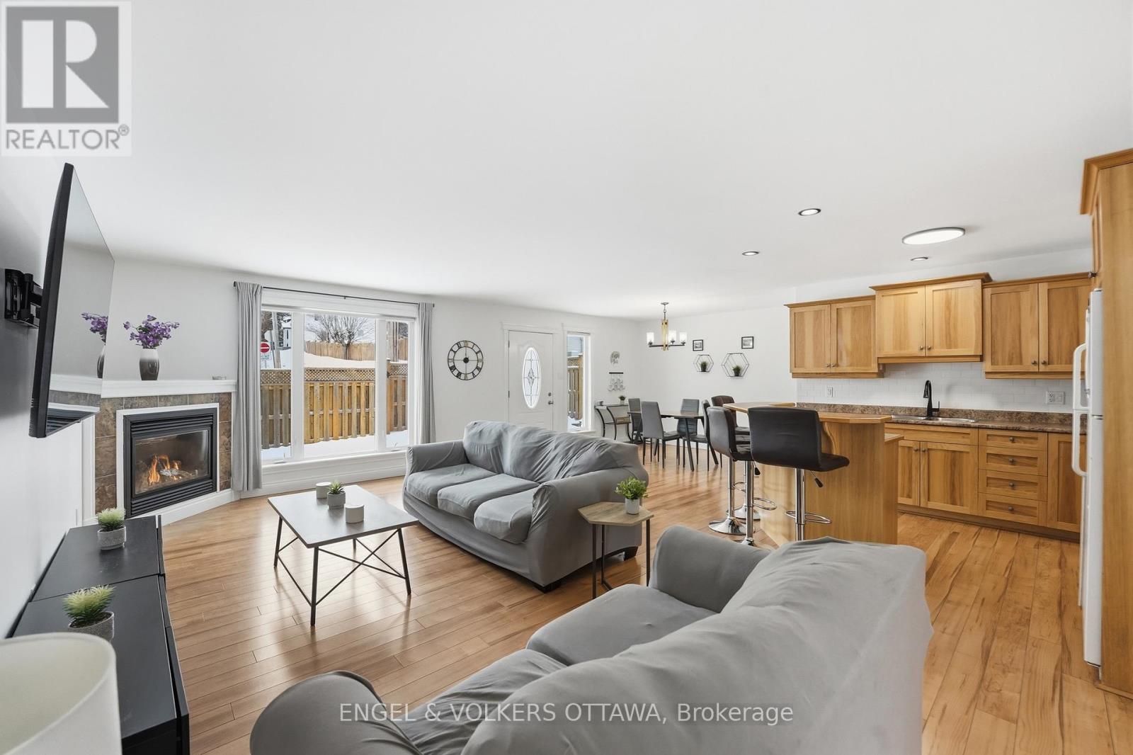 27 Ivy Avenue, Renfrew, Ontario  K7V 4C9 - Photo 5 - X12919022