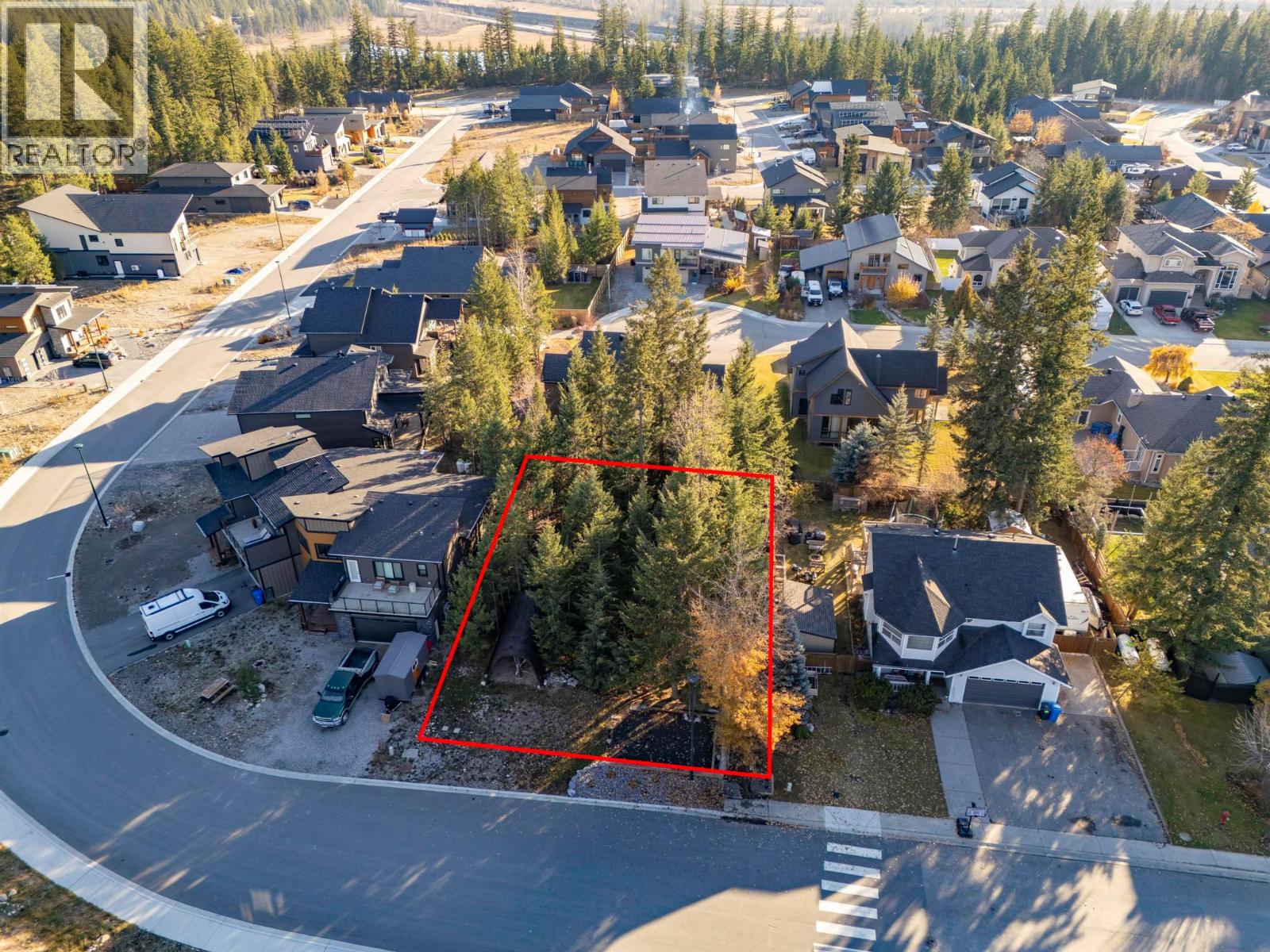 1526 Cedar Street, Golden, British Columbia  V0A 1H0 - Photo 1 - 10386482