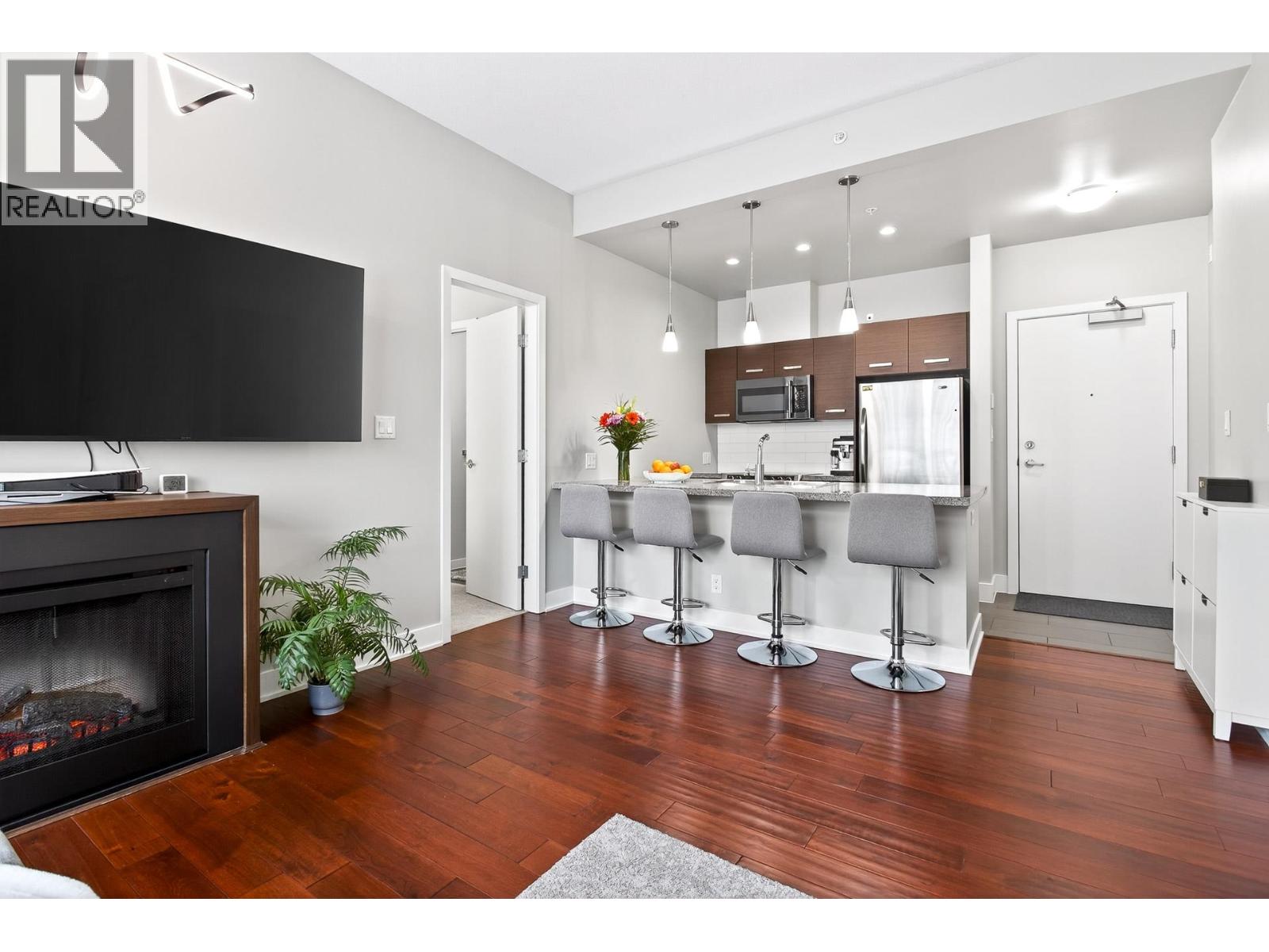 409 2957 Glen Drive, Coquitlam, British Columbia  V3B 0B5 - Photo 11 - R3121251