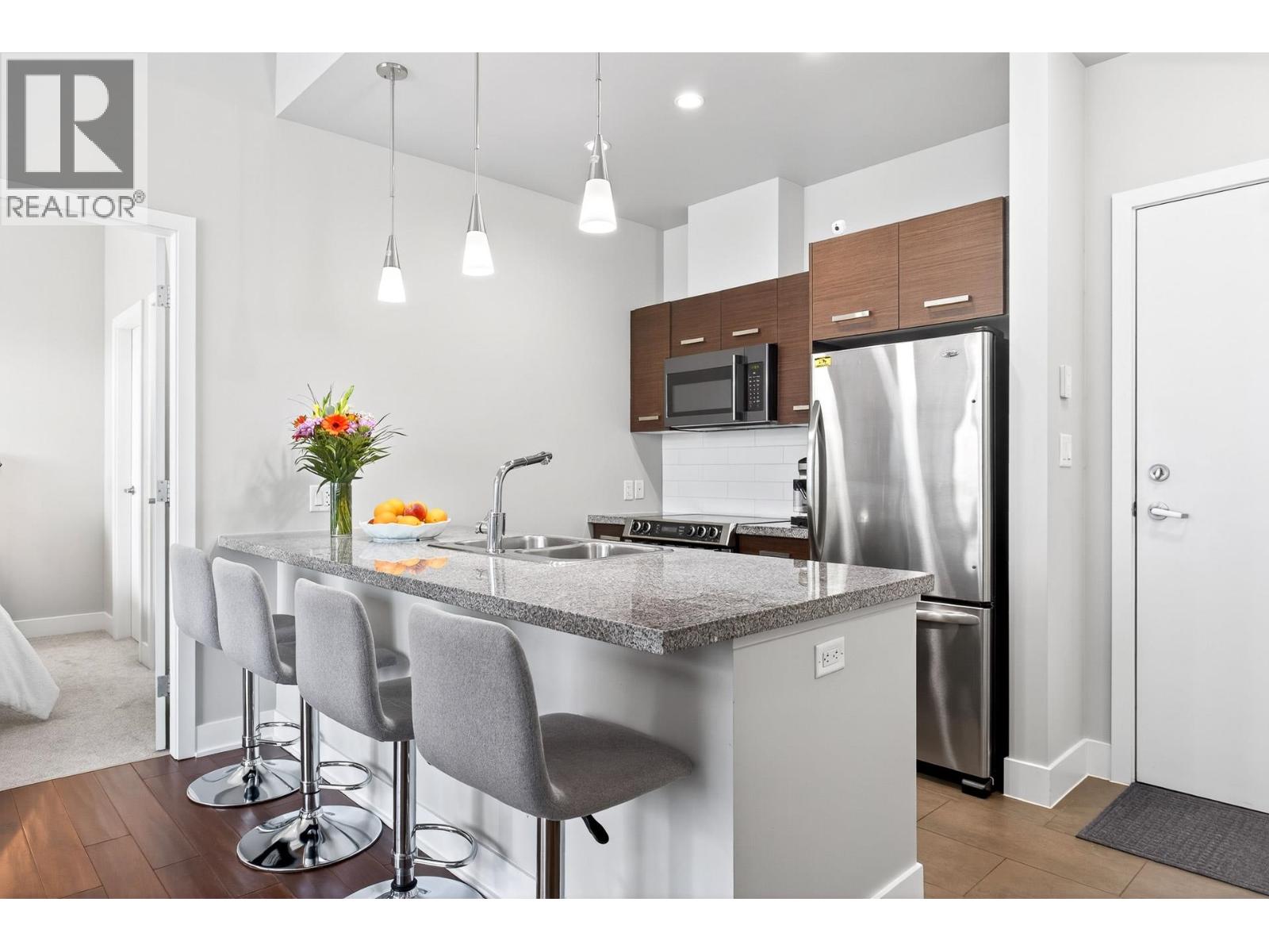409 2957 Glen Drive, Coquitlam, British Columbia  V3B 0B5 - Photo 13 - R3121251