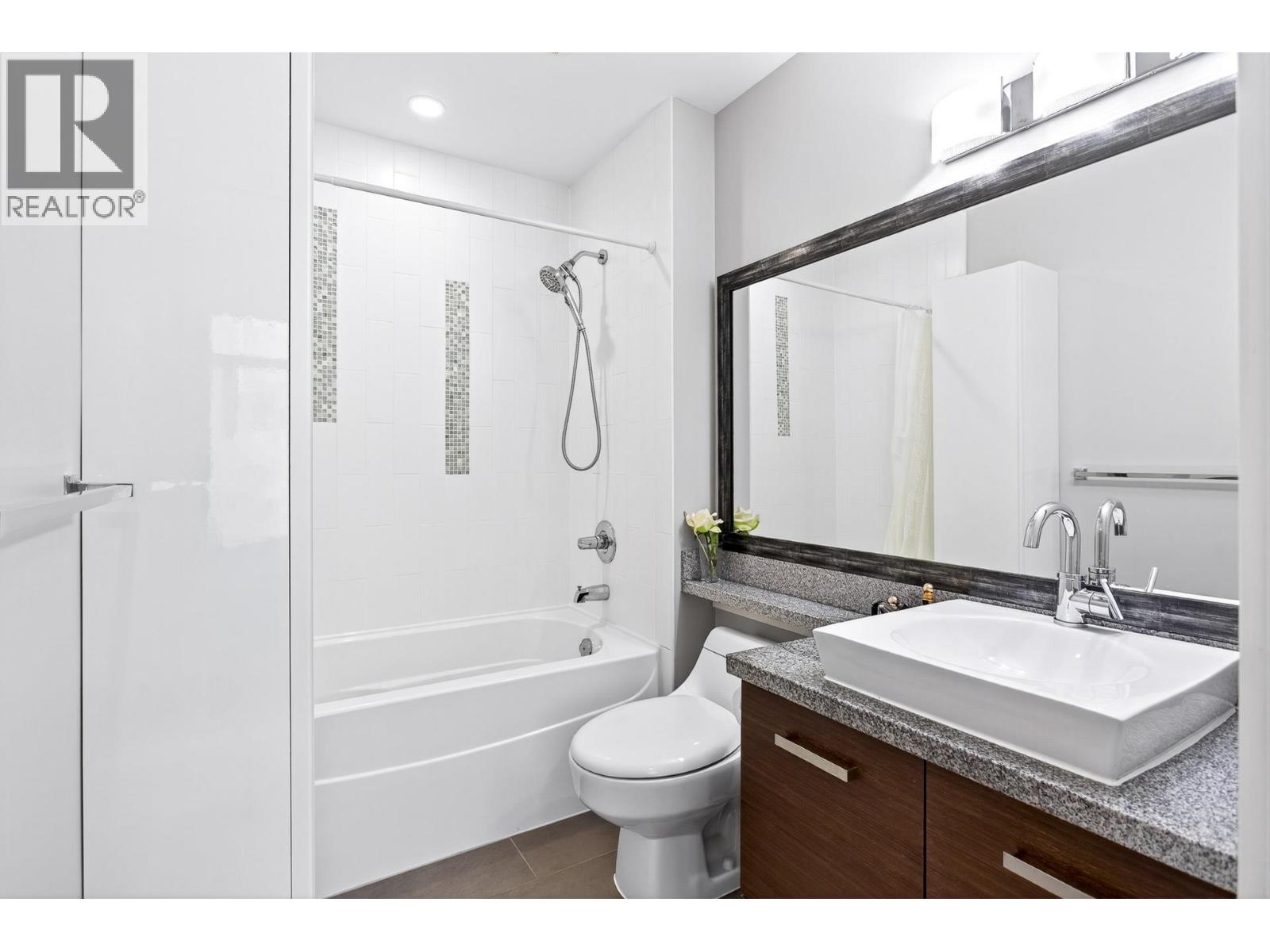 409 2957 Glen Drive, Coquitlam, British Columbia  V3B 0B5 - Photo 20 - R3121251
