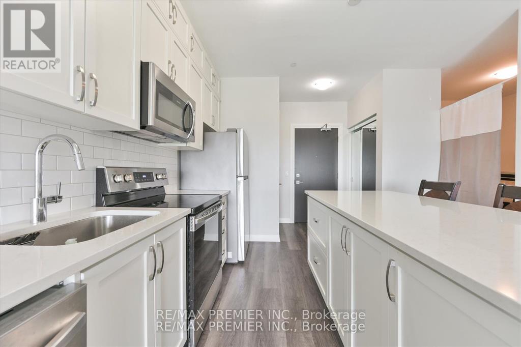 421 - 102 Grovewood Common, Oakville, Ontario  L6H 0X2 - Photo 3 - W13099794