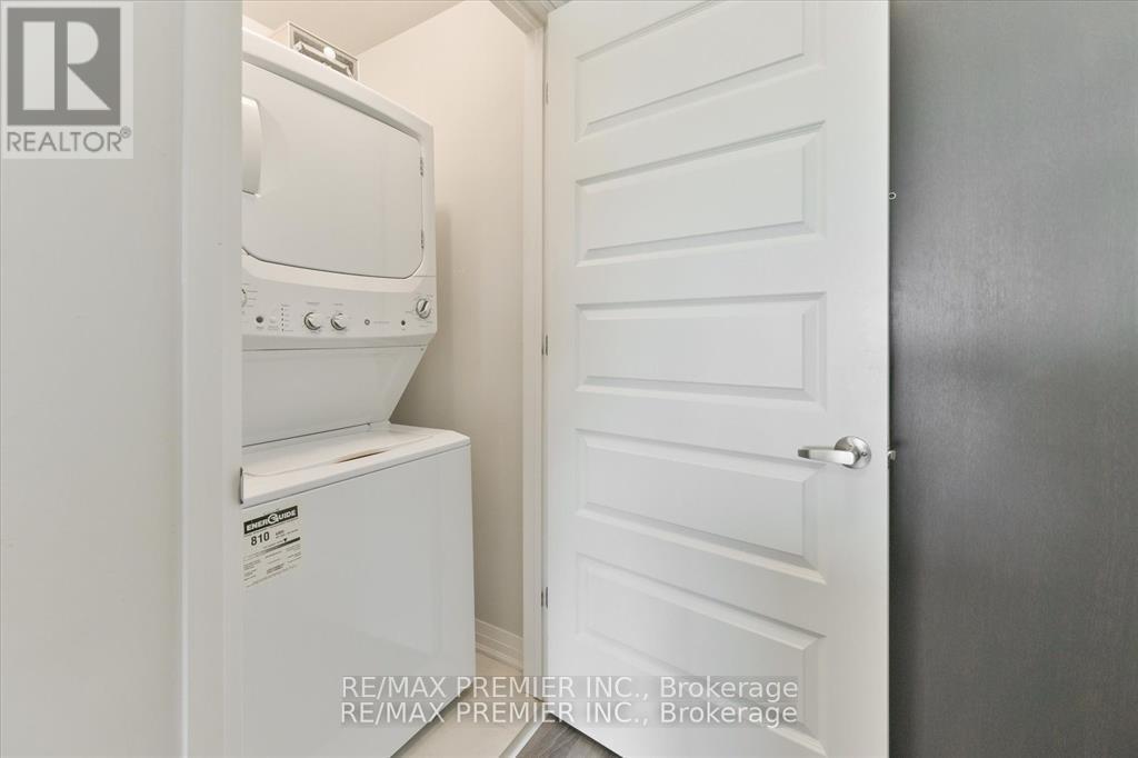 421 - 102 Grovewood Common, Oakville, Ontario  L6H 0X2 - Photo 9 - W13099794