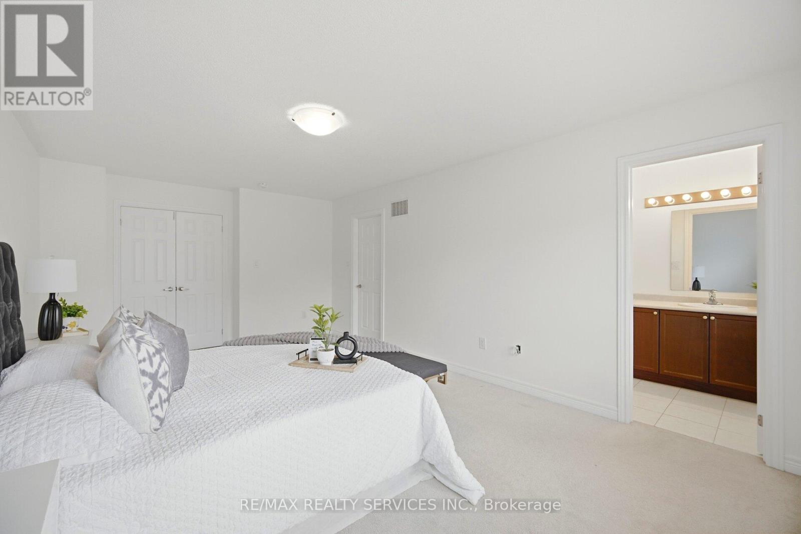 8 Oleary Road, Brampton, Ontario  L7A 4W9 - Photo 24 - W13101398