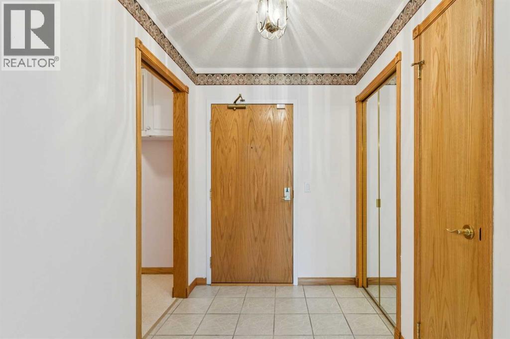 321, 6868 Sierra Morena Boulevard Sw, Calgary, Alberta  T3H 3R6 - Photo 2 - A2307893