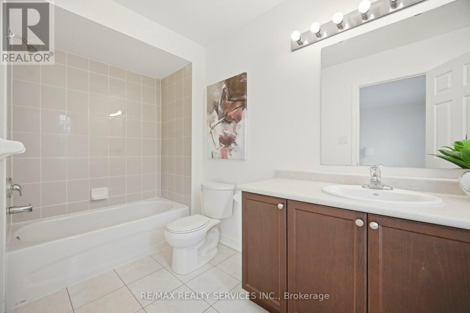 8 Oleary Road, Brampton, Ontario  L7A 4W9 - Photo 25 - W13101398