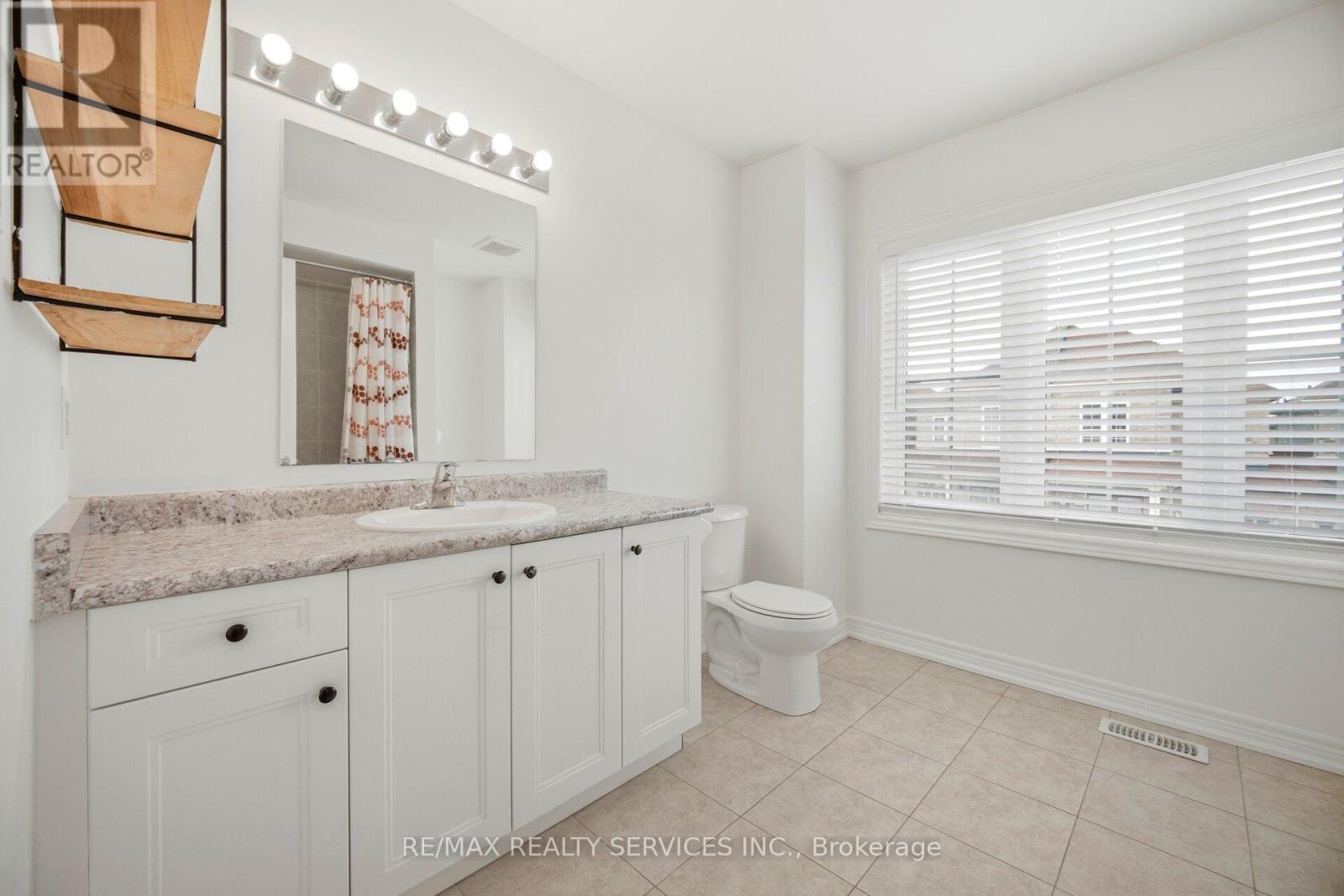 8 Oleary Road, Brampton, Ontario  L7A 4W9 - Photo 31 - W13101398