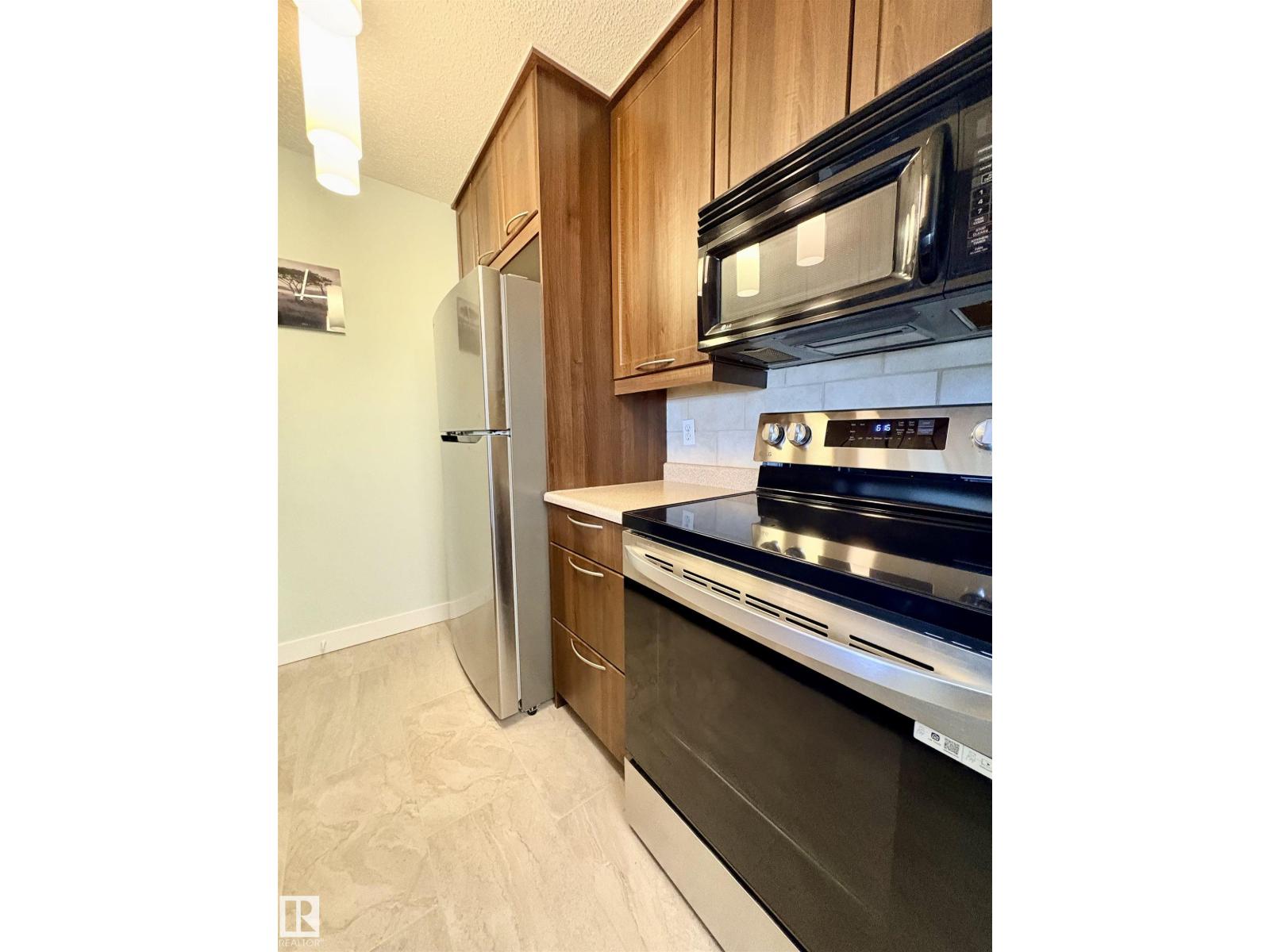 #163 10520 120 St Nw, Edmonton, Alberta  T5H 4L9 - Photo 6 - E4486495