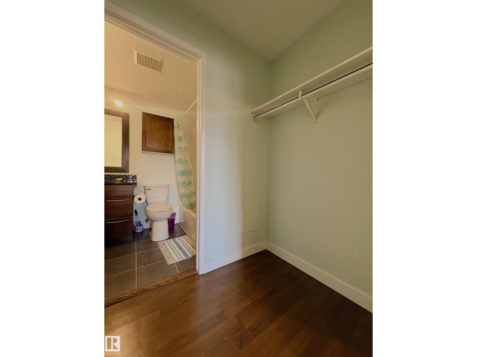 #163 10520 120 St Nw, Edmonton, Alberta  T5H 4L9 - Photo 11 - E4486495