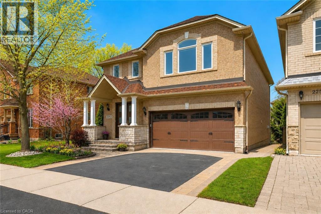2261 GROUSE Lane, Oakville, Ontario