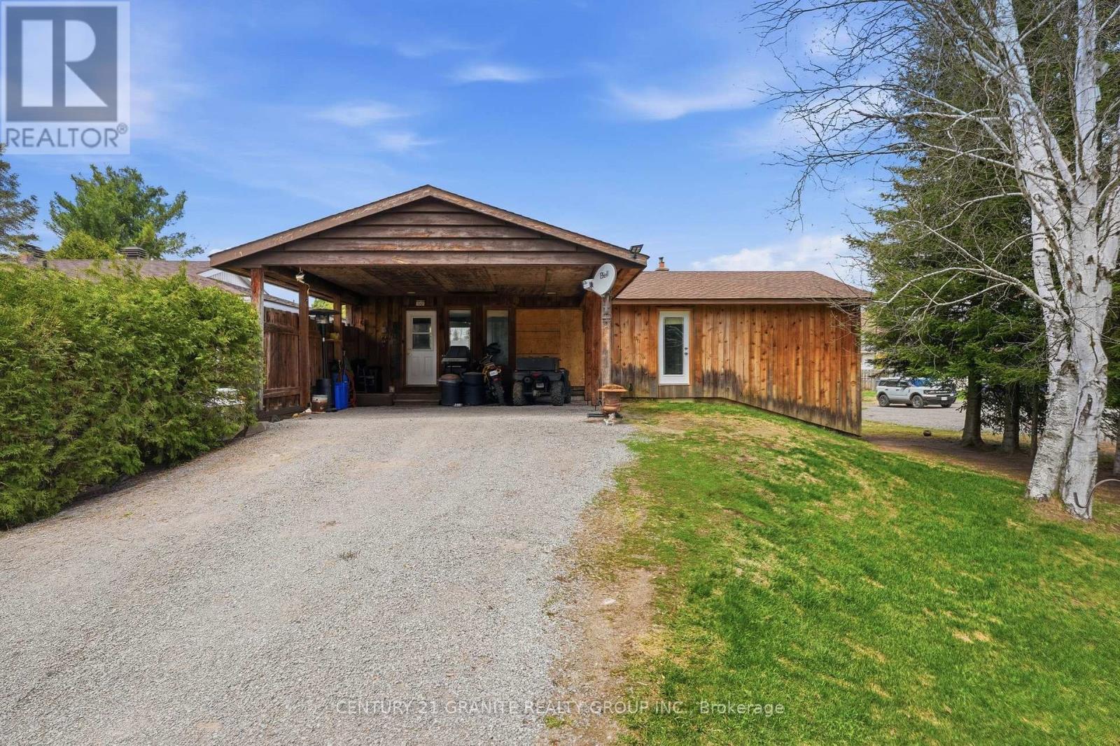 2710 MONCK ROAD, Highlands East, Ontario