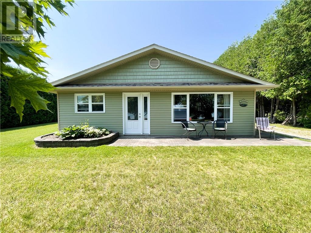 29 Sidney Lane, Mindemoya, Ontario