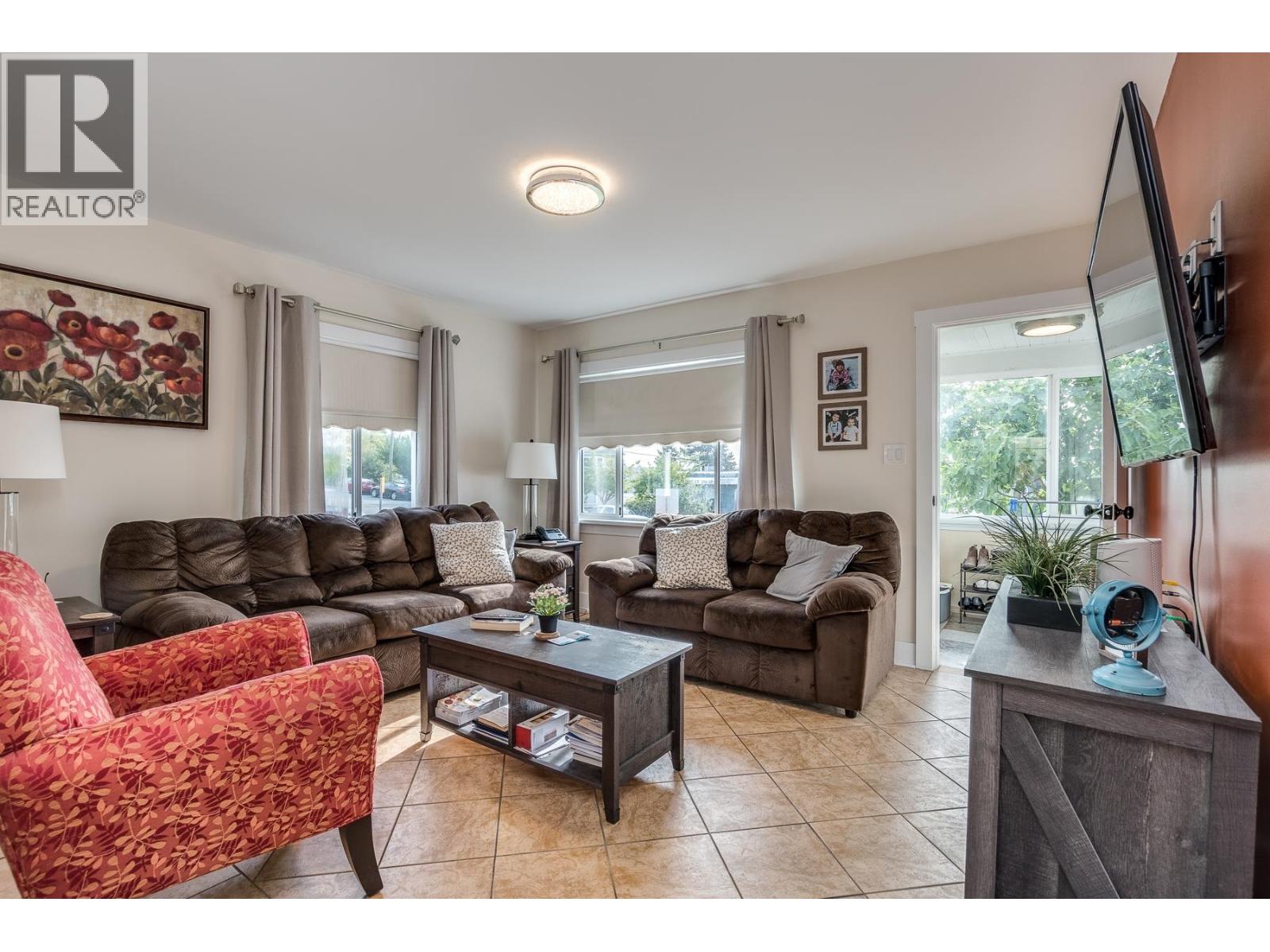 1276 Douglas Road, Burnaby, British Columbia  V5C 4Z9 - Photo 2 - R3121232