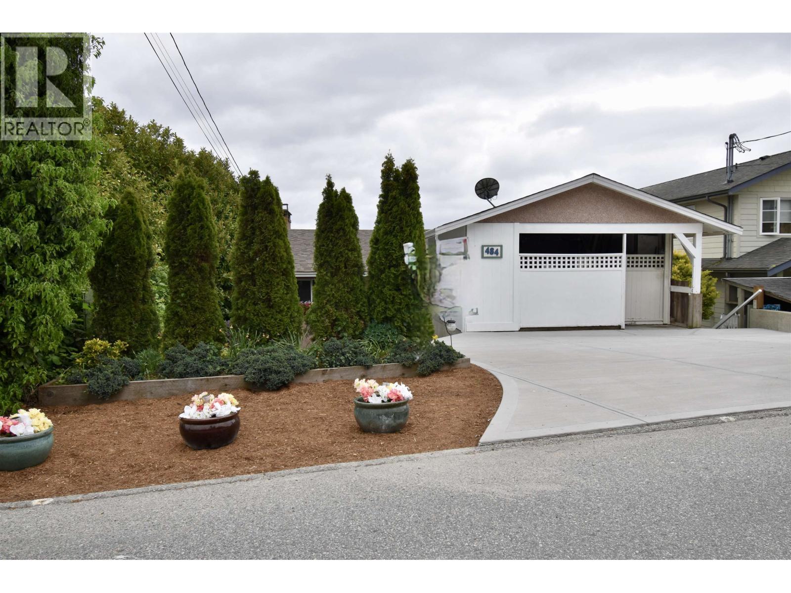 484 MARINE DRIVE, Gibsons, British Columbia