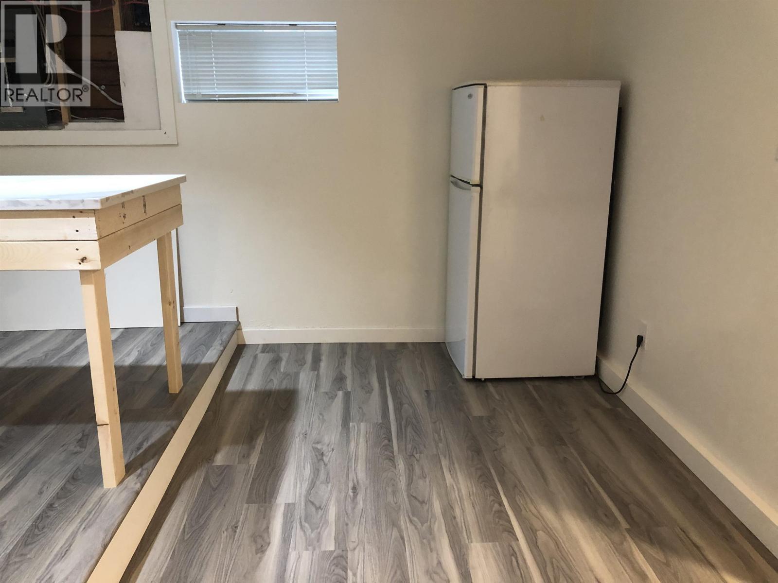 1 4136 Gilpin Crescent, Burnaby, British Columbia  V5G 2K2 - Photo 3 - R3121246