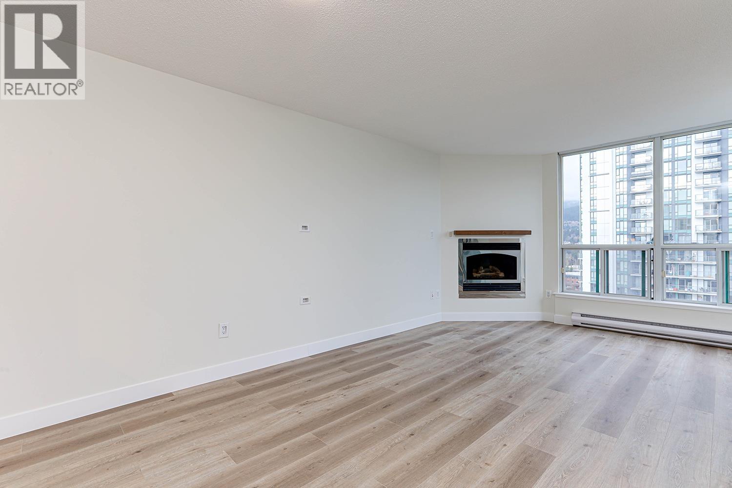 1704 1148 Heffley Crescent, Coquitlam, British Columbia  V3B 8A6 - Photo 3 - R3121248
