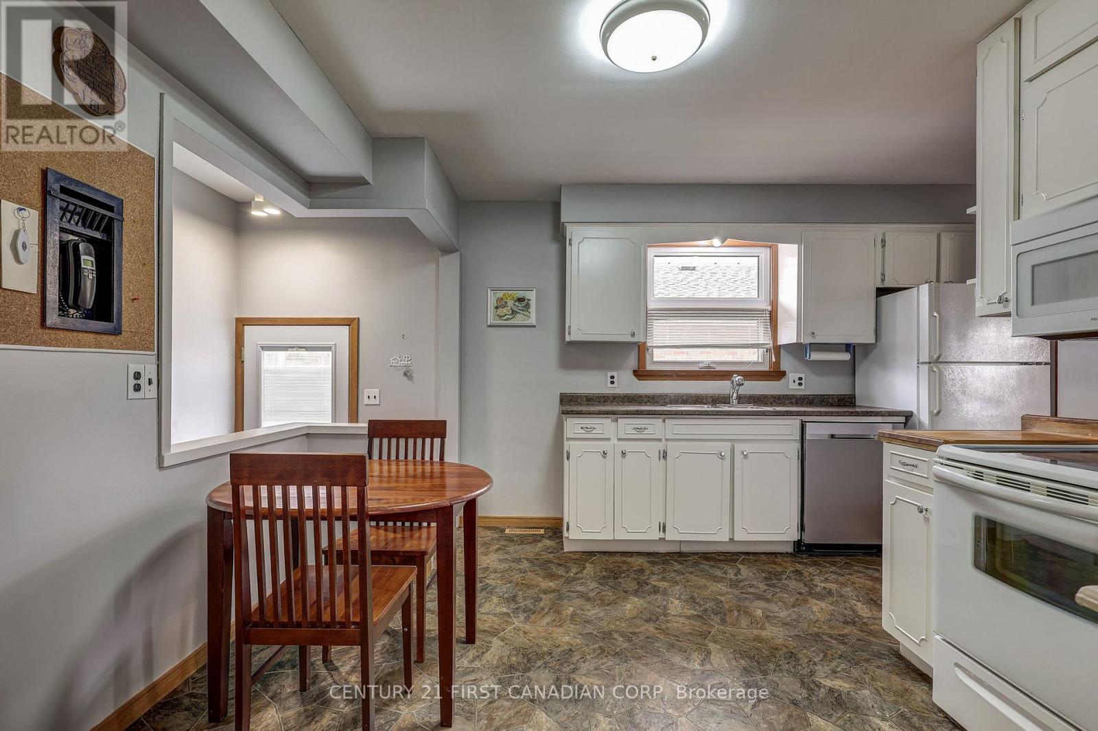12 Rosemount Crescent, St. Thomas, Ontario  N5P 2J1 - Photo 15 - X13101670