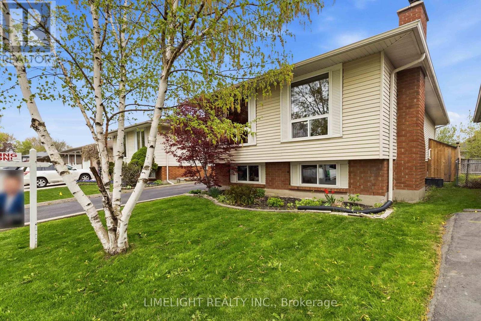 36 Tumbleweed Crescent, London South, Ontario  N6E 2N7 - Photo 2 - X13101808