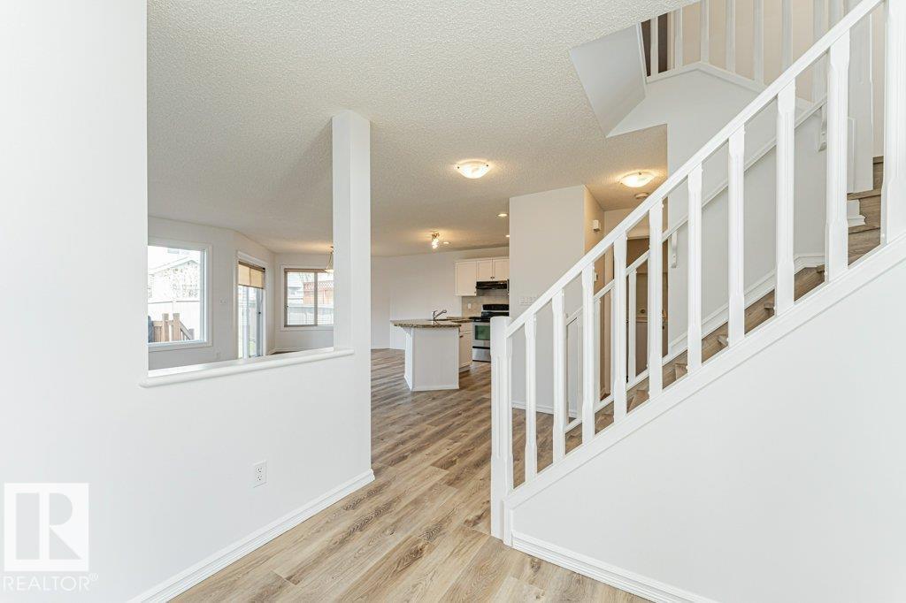 6354 Sandin Wy Nw Nw, Edmonton, Alberta  T6R 0K1 - Photo 3 - E4486511