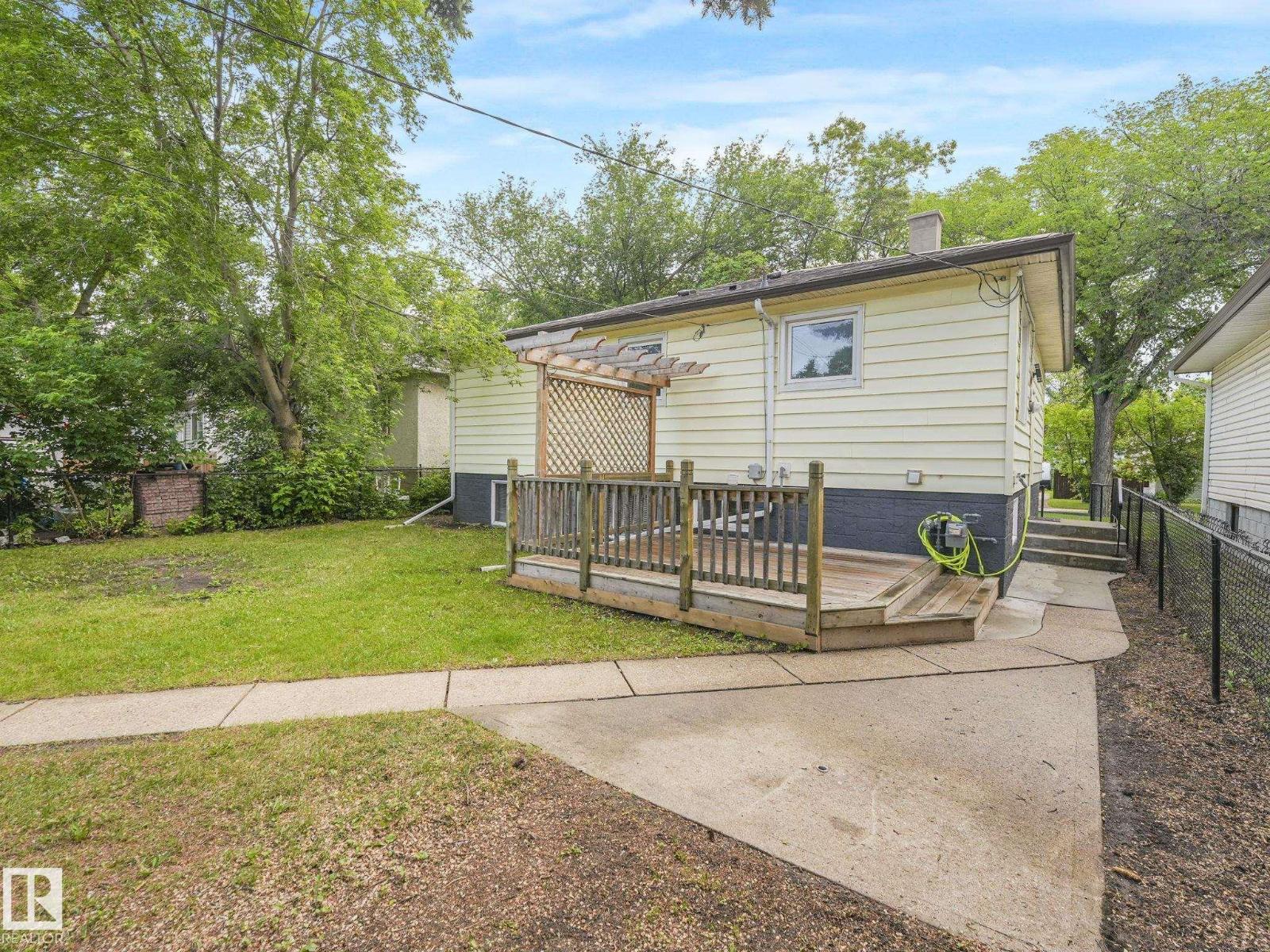 11908 52 St Nw, Edmonton, Alberta  T5W 3J6 - Photo 12 - E4486513