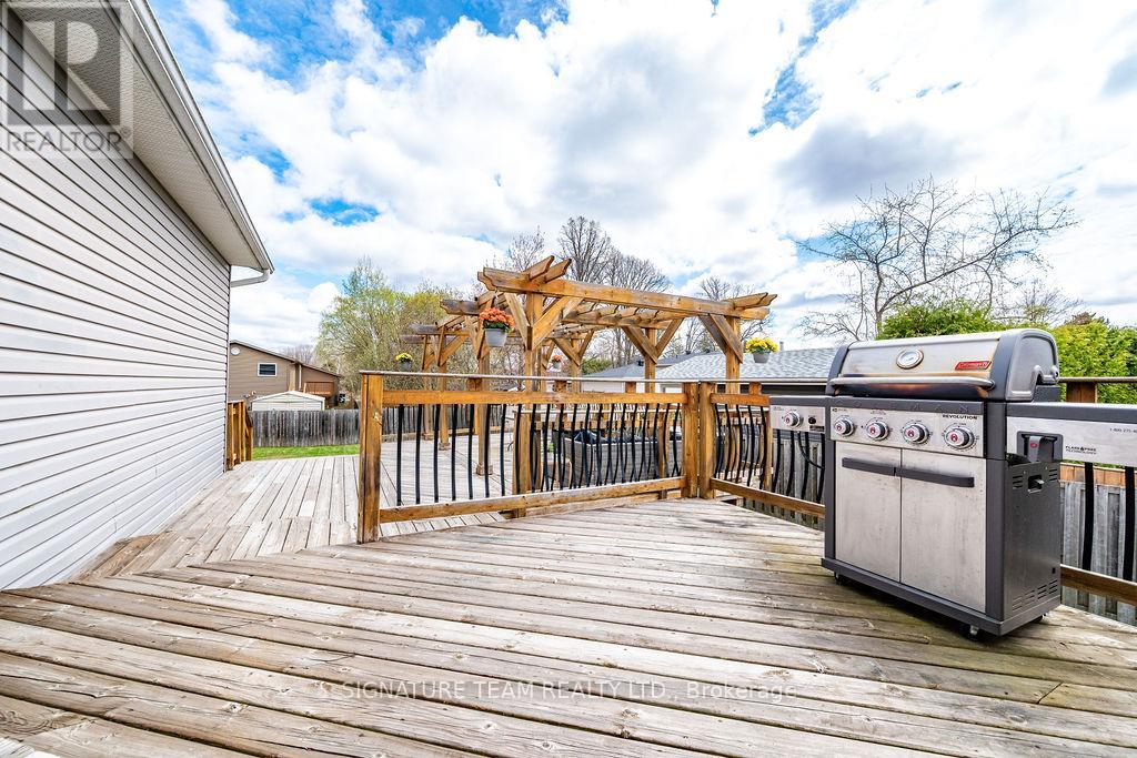 41 Audrey Street, Petawawa, Ontario  K8H 1N5 - Photo 4 - X13101732
