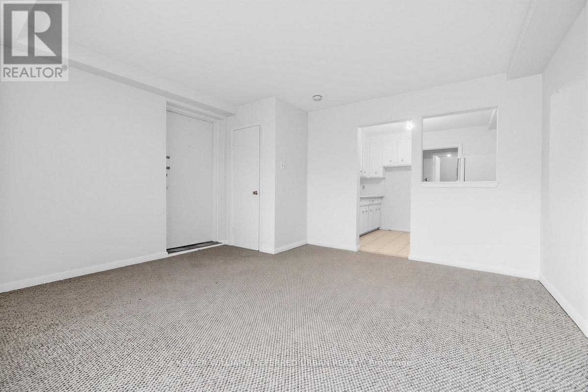 3867 Bathurst Street, Toronto, Ontario  M3H 3N4 - Photo 19 - C13101604