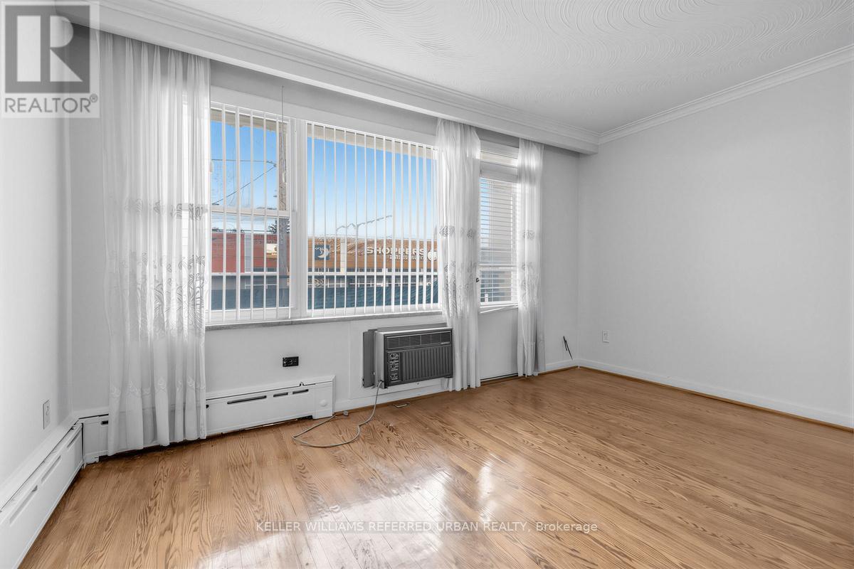 3867 Bathurst Street, Toronto, Ontario  M3H 3N4 - Photo 8 - C13101604