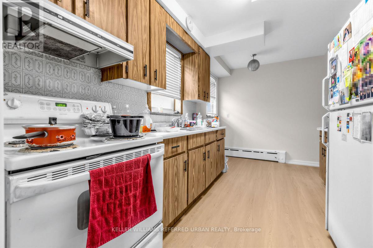 3867 Bathurst Street, Toronto, Ontario  M3H 3N4 - Photo 9 - C13101604